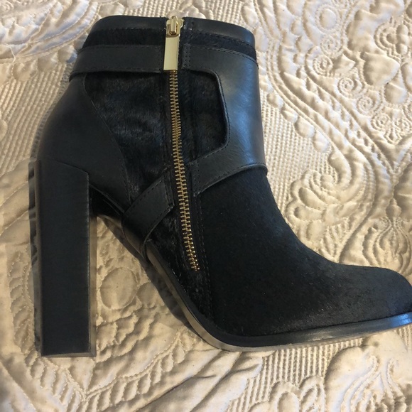 Rachel Zoe Hair Calf Leather Gorgeous Black Booties-Sz 8.5 - Picture 11 of 11